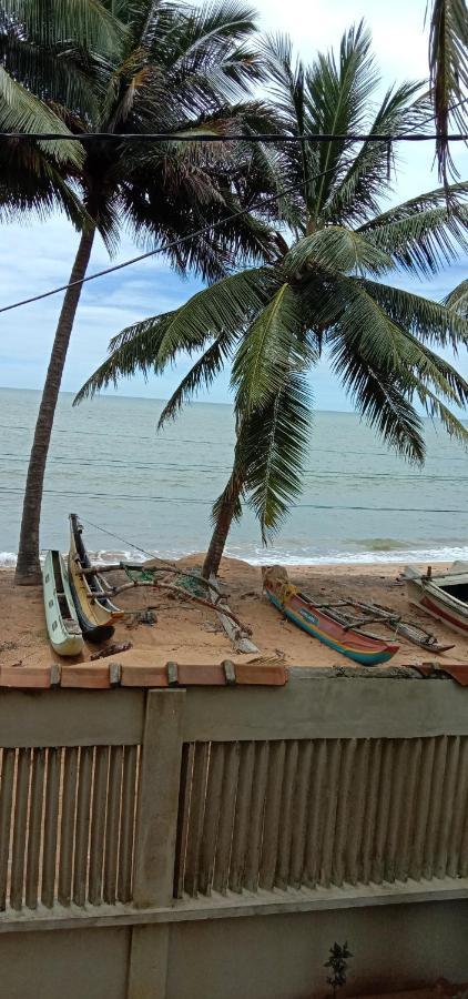 Amssler Beach Stay Kalutara Exterior photo