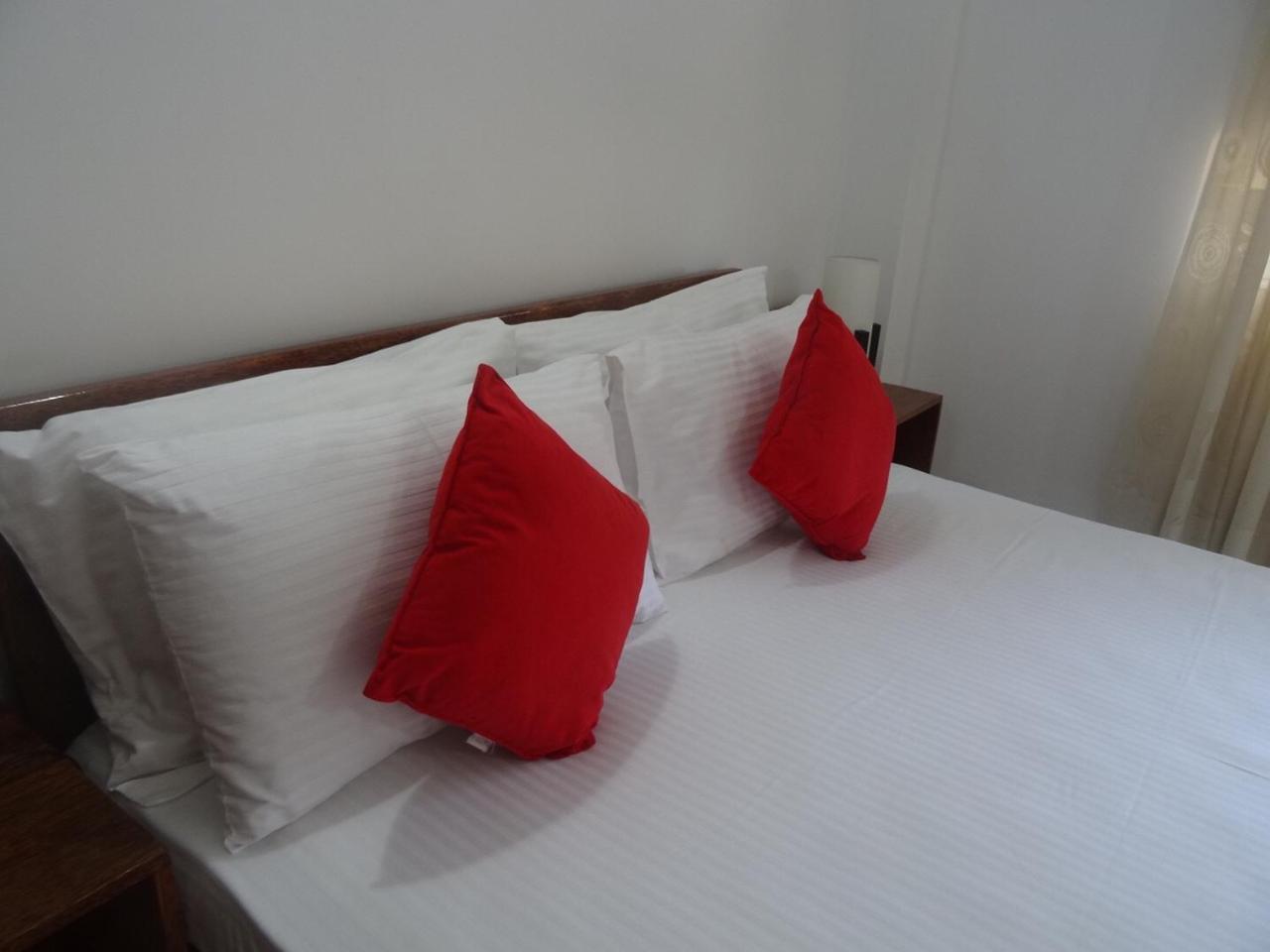Amssler Beach Stay Kalutara Exterior photo