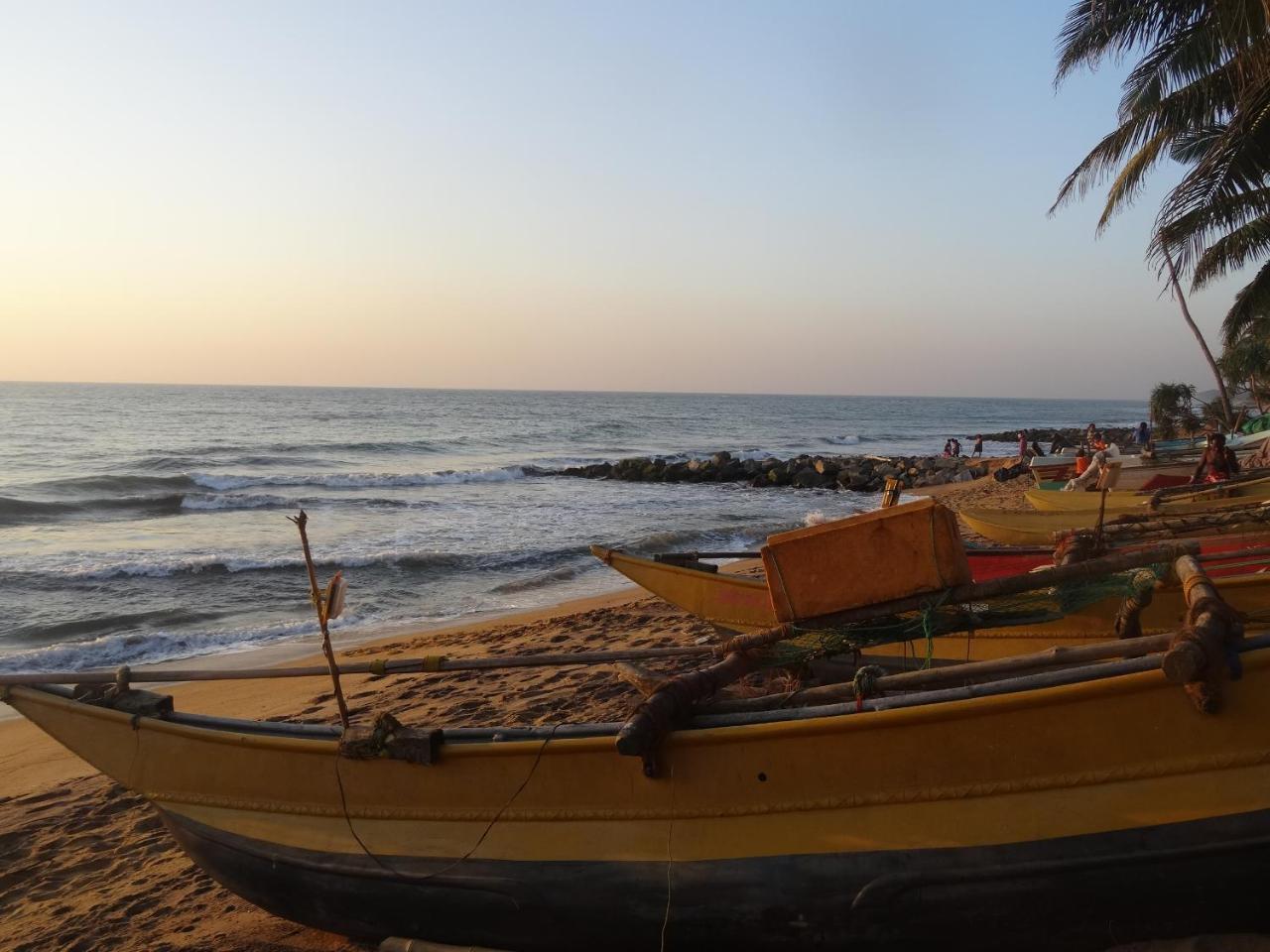 Amssler Beach Stay Kalutara Exterior photo